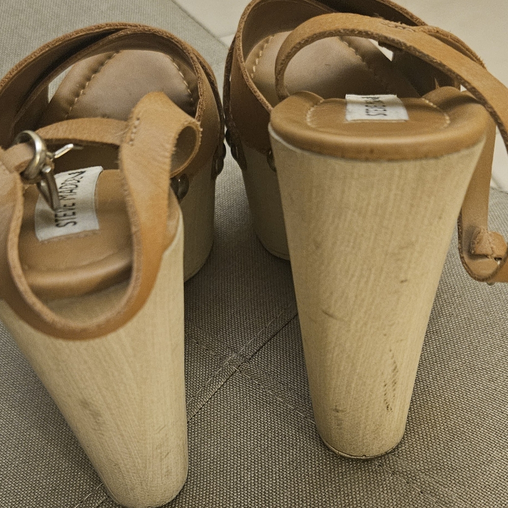 Steve Madden " Lylia" Platform Sandal 6 - Picture 4 of 7
